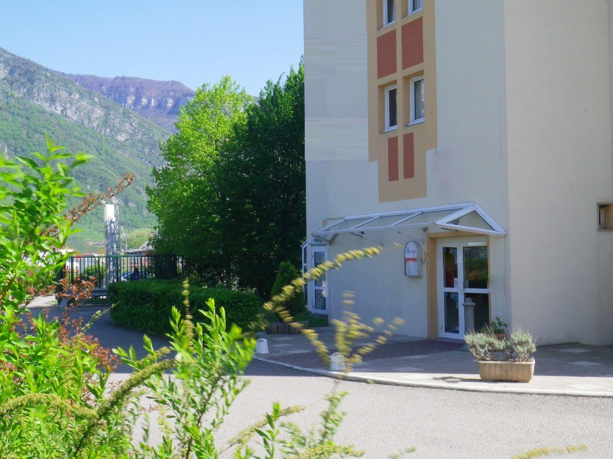 Hotel Amys Voreppe Exterior photo
